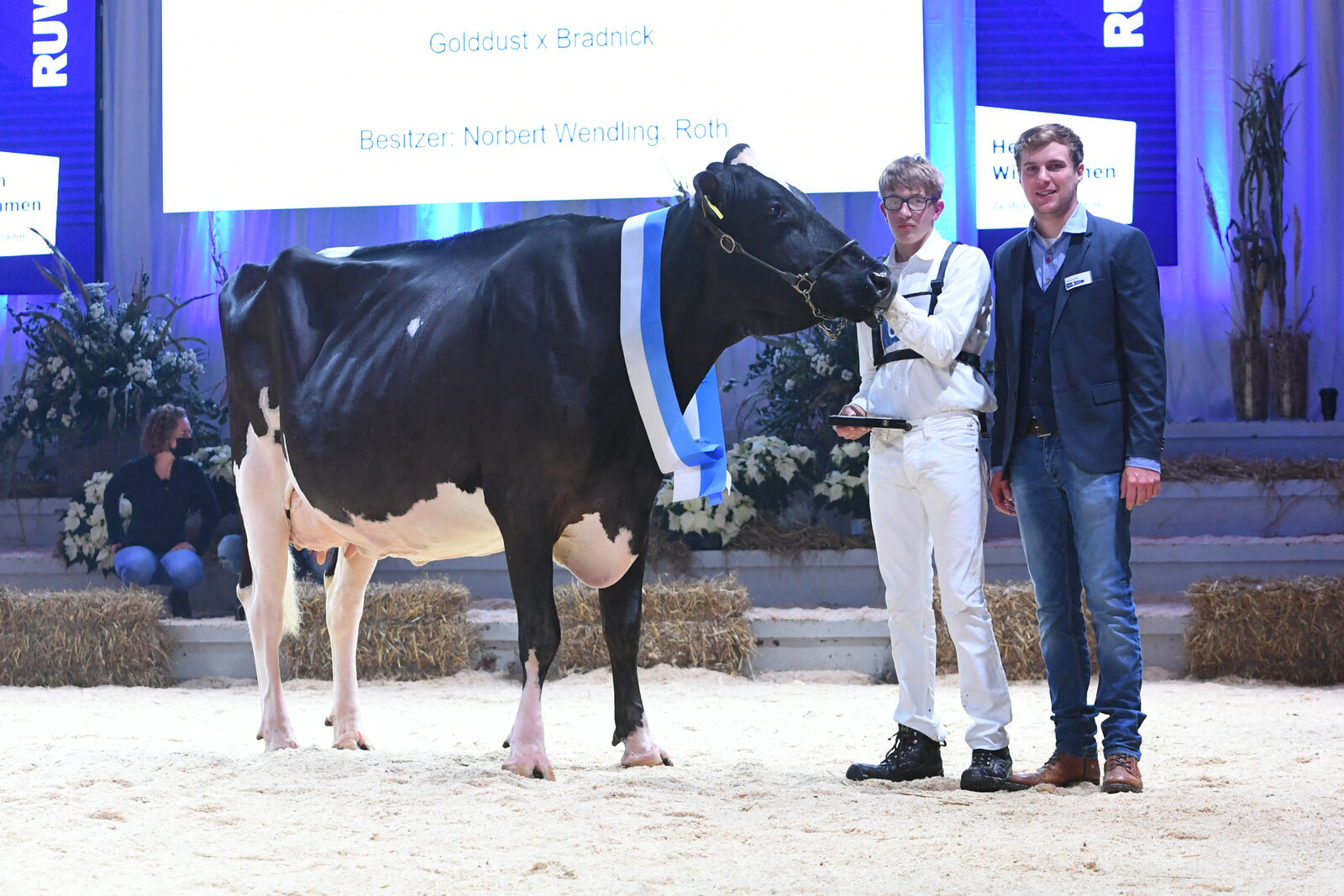 Sieger SBT - alt:<br />
THL Wanda v. Golddust<br />
Bes.: Norbert Wendling, Roth