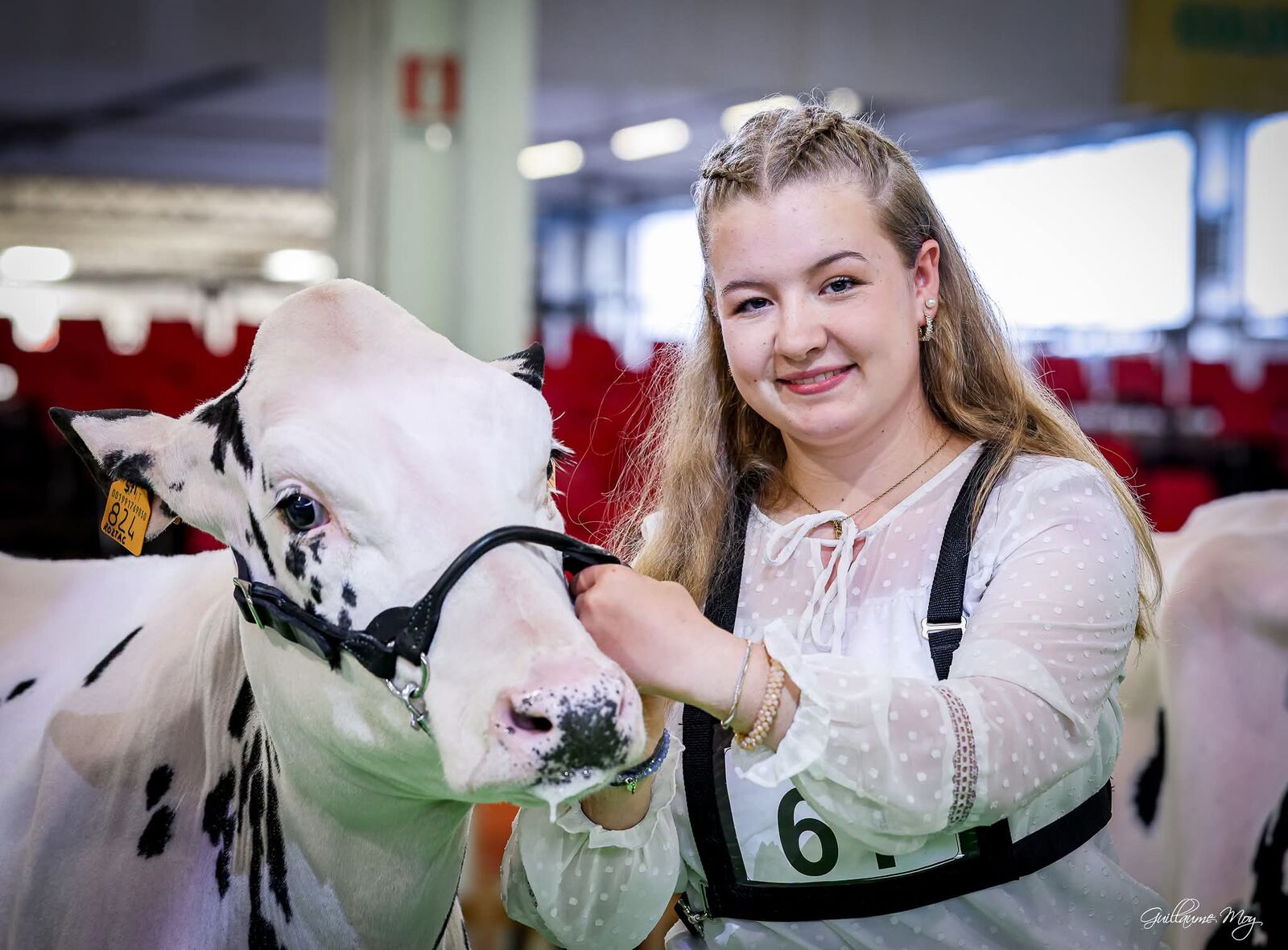 Ruhig, souverän, erfolgreich: Lara Krause erreicht mit ihrem Rind einen starken dritten Platz.