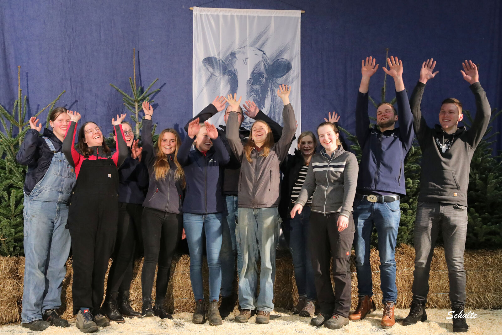 Neuer Vorstand: v.l.: Josefa Henkelmann, Melissa Bange, Katharina Achten, Katharina Nolden-Honert, Leonie Wiewer, Simon Rückels, Laura Köster, Daniela Büllesbach, Carla Buxtrup, Marco Palm und Mathias Schneider