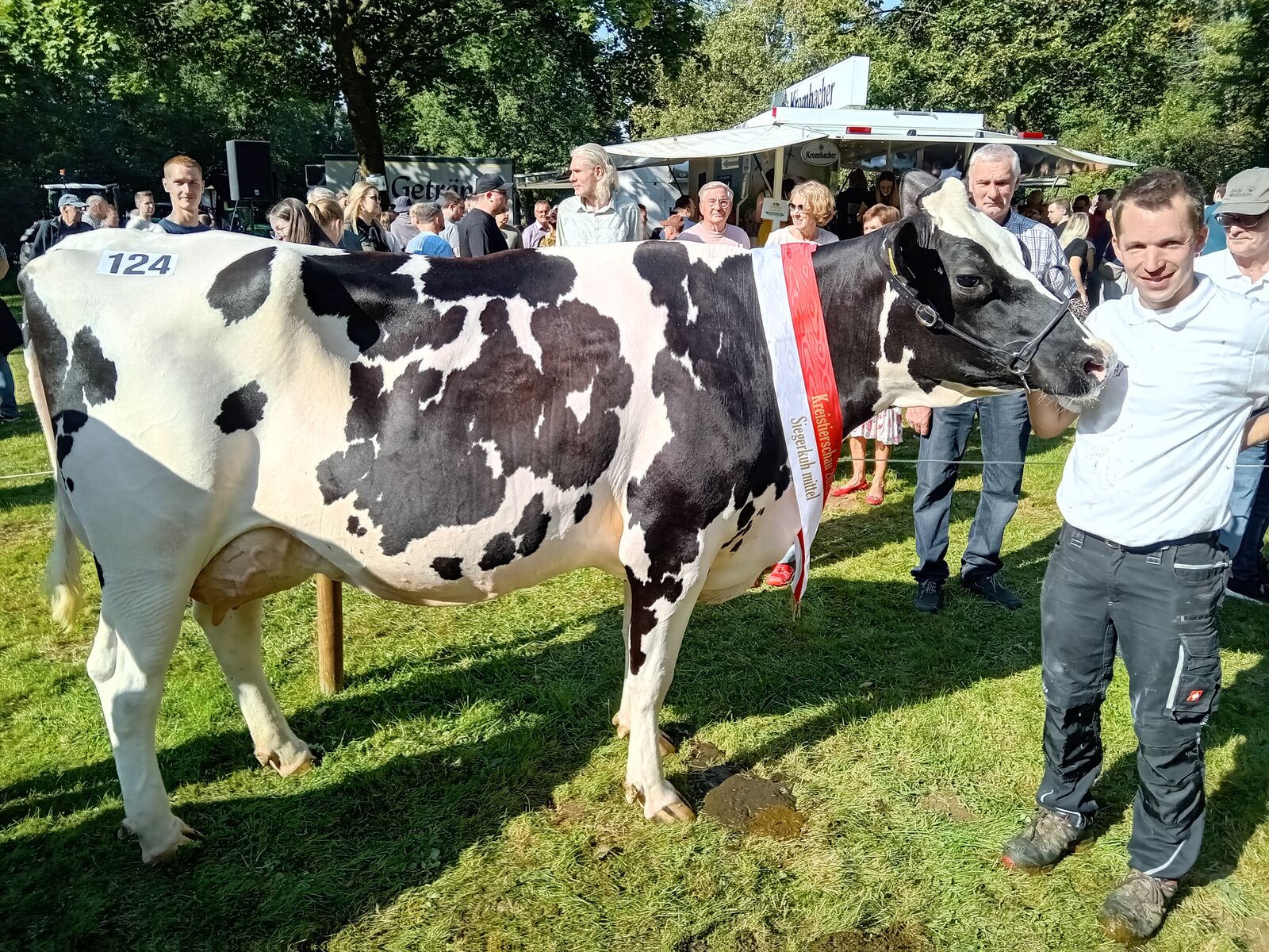 Siegerkuh Mittel: Amira v. Lambda von Voss-Burbecke GbR aus Lennestadt-Burbecke